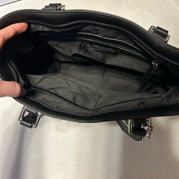 Calvin Klein Tote- New Without Tags - Picture 7 of 10